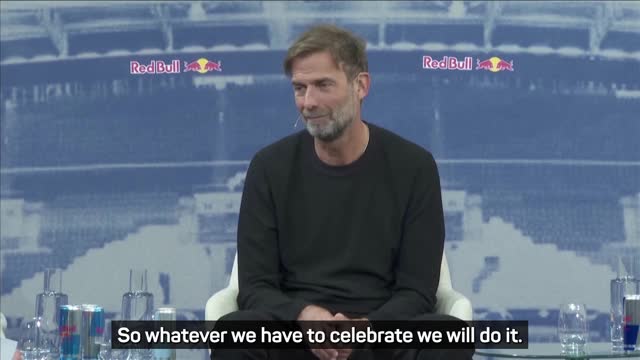 Klopp geeft feestje als Man City landstitels moet inleveren: 'Ik betaal het bier!'